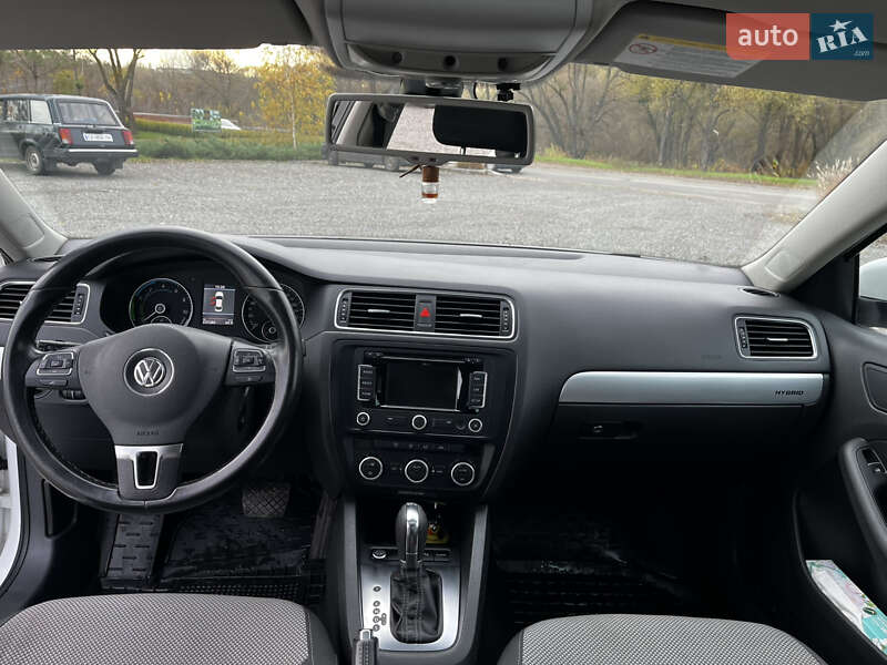 Седан Volkswagen Jetta 2013 в Умані