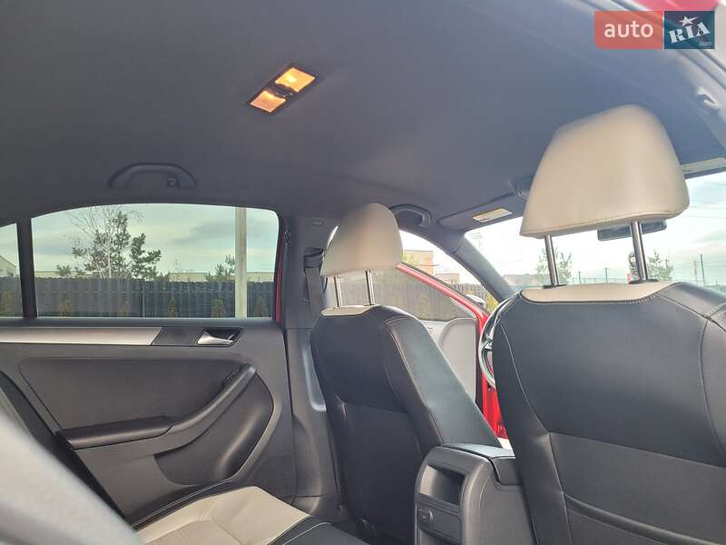 Седан Volkswagen Jetta 2016 в Тернополе фото 26 Седан Volkswagen Jetta 2016 в Тернополе