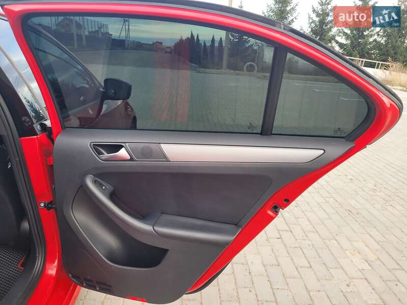 Седан Volkswagen Jetta 2016 в Тернополе фото 15 Седан Volkswagen Jetta 2016 в Тернополе