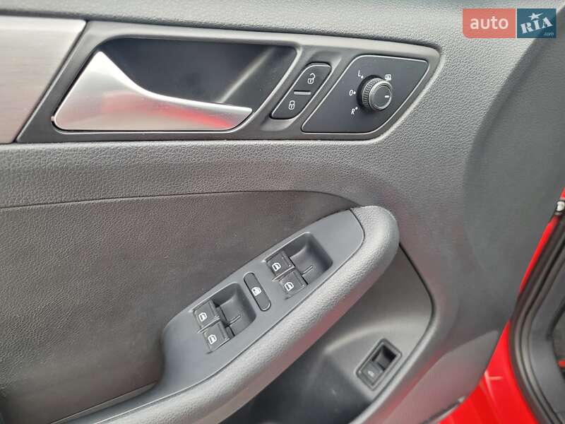 Седан Volkswagen Jetta 2016 в Тернополе фото 25 Седан Volkswagen Jetta 2016 в Тернополе