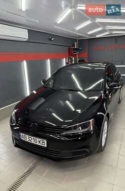 Седан Volkswagen Jetta 2014 в Виннице