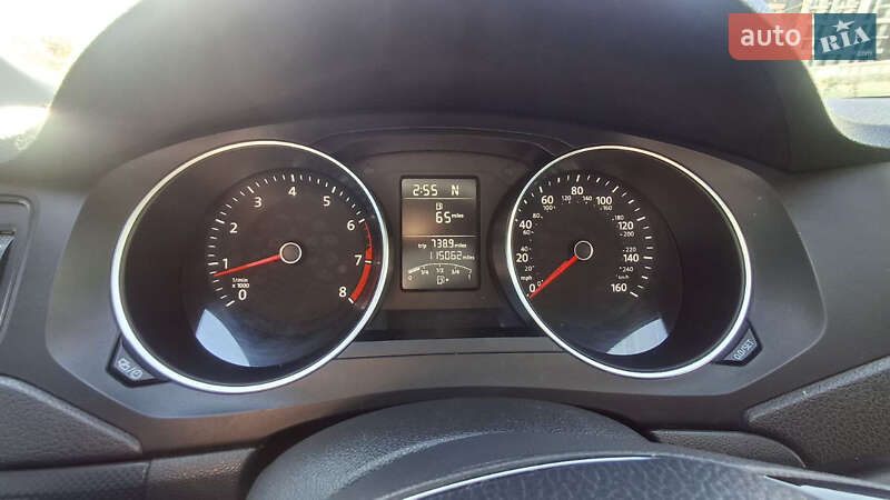 Седан Volkswagen Jetta 2016 в Ужгороде