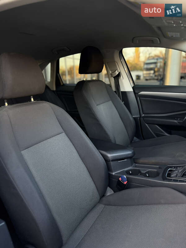Седан Volkswagen Jetta 2018 в Николаеве фото 11 Седан Volkswagen Jetta 2018 в Николаеве