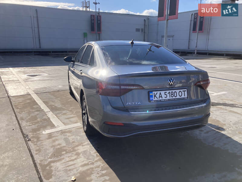 Седан Volkswagen Jetta 2022 в Киеве