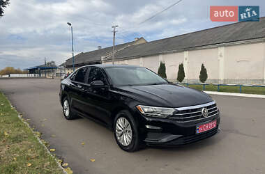Седан Volkswagen Jetta 2020 в Львове