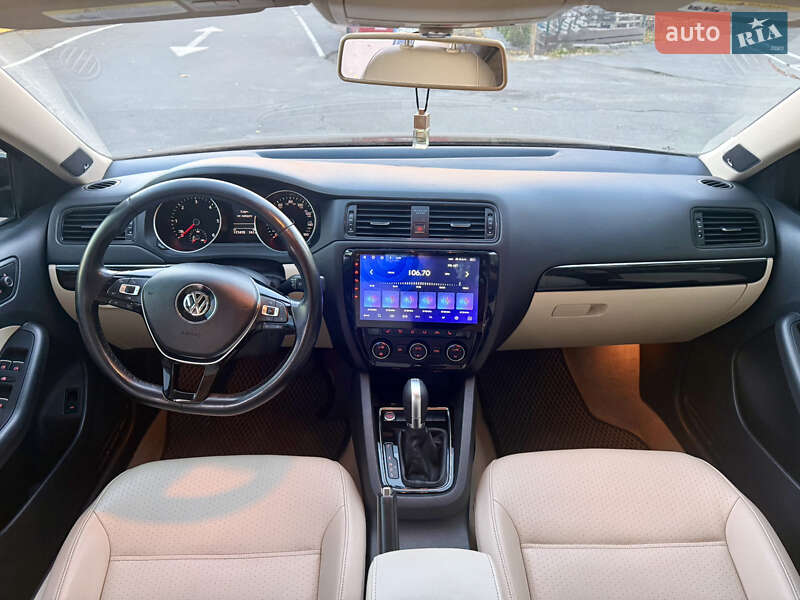 Седан Volkswagen Jetta 2014 в Хмельницком