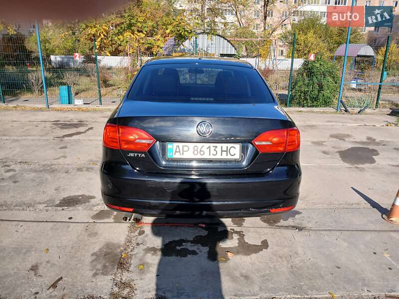 Седан Volkswagen Jetta 2013 в Запоріжжі
