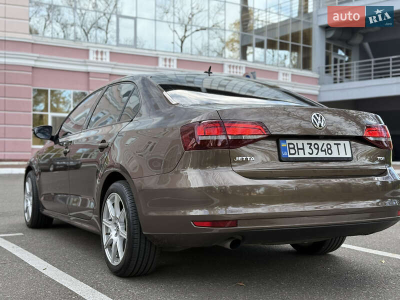 Седан Volkswagen Jetta 2016 в Одессе