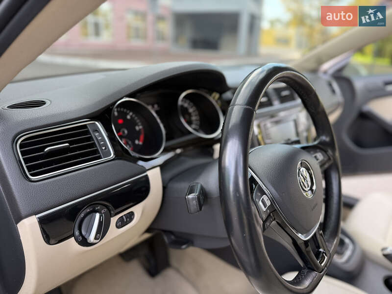 Седан Volkswagen Jetta 2016 в Одессе