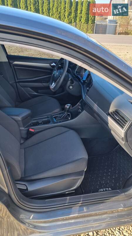 Седан Volkswagen Jetta 2018 в Самборі