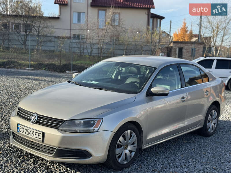 Седан Volkswagen Jetta 2012 в Хмельницком