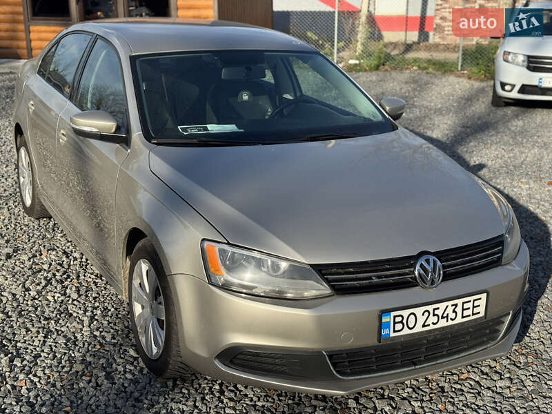 Седан Volkswagen Jetta 2012 в Хмельницком