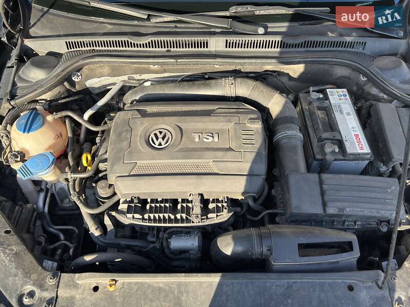 Седан Volkswagen Jetta 2014 в Хмельницком