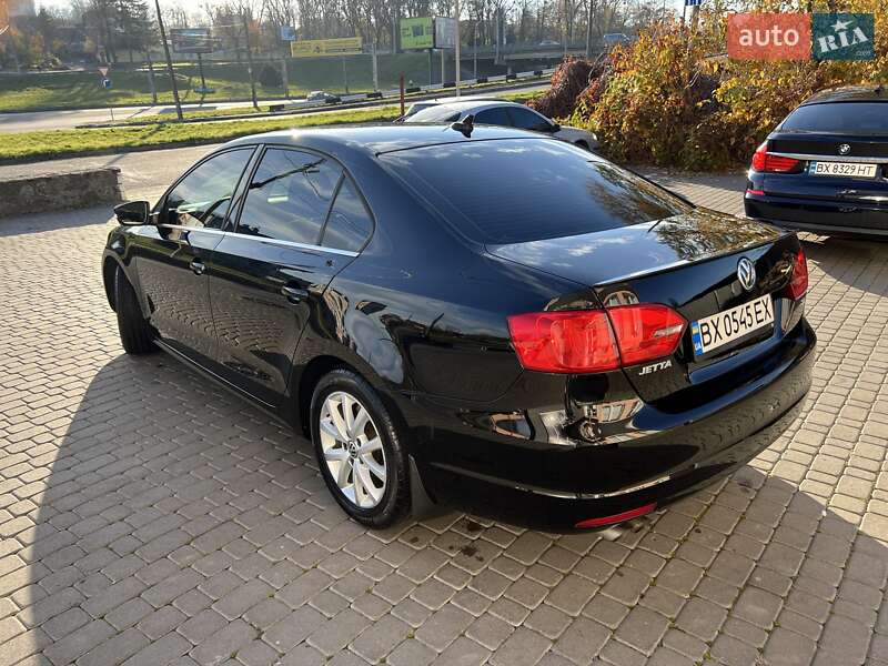 Седан Volkswagen Jetta 2014 в Хмельницком
