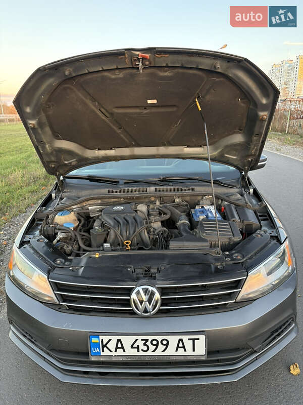 Седан Volkswagen Jetta 2015 в Києві
