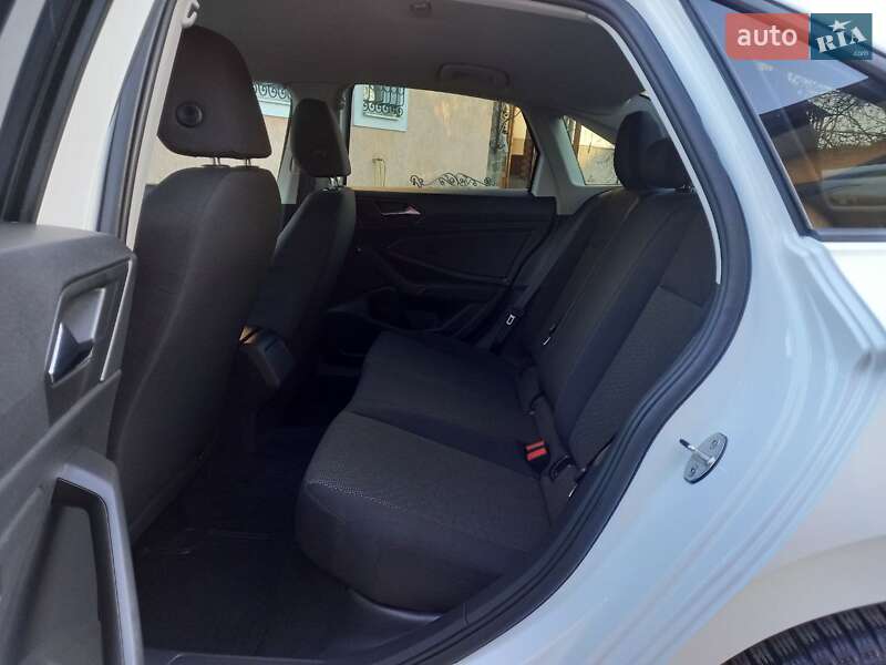 Седан Volkswagen Jetta 2018 в Львові фото 49 Седан Volkswagen Jetta 2018 в Львові