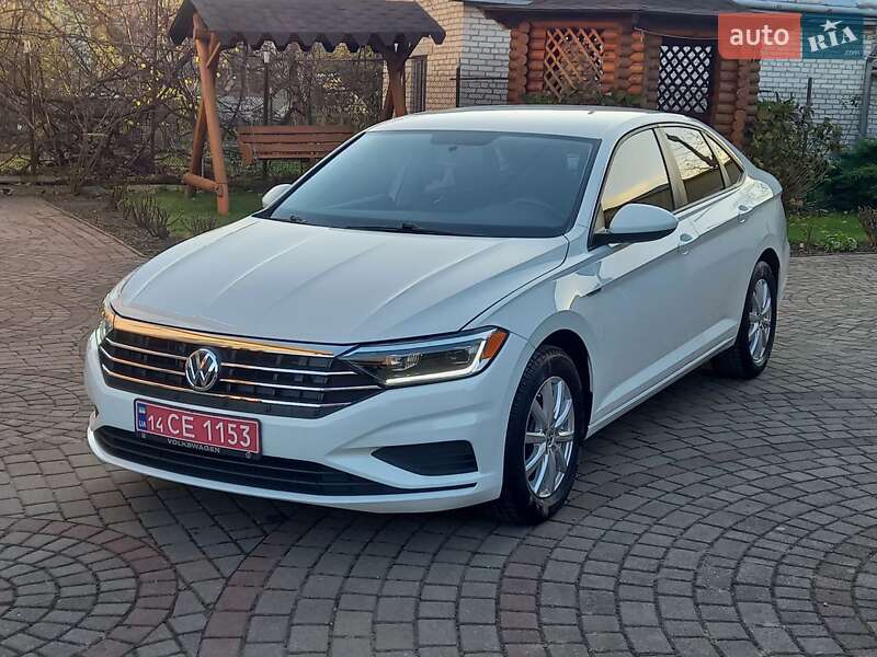 Седан Volkswagen Jetta 2018 в Львові фото 27 Седан Volkswagen Jetta 2018 в Львові