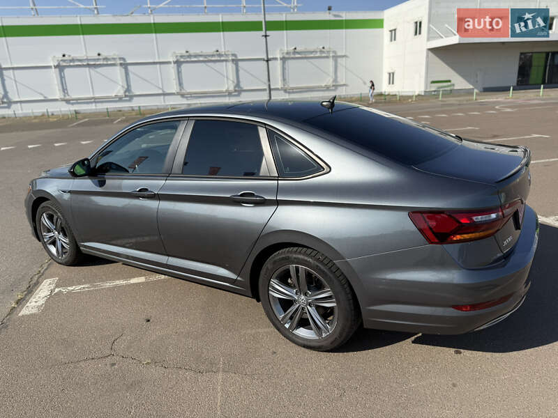 Седан Volkswagen Jetta 2019 в Одессе