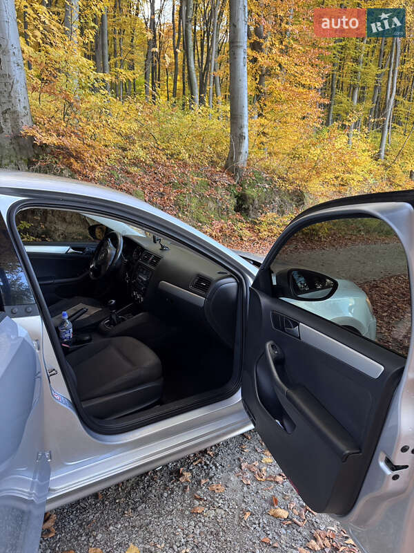 Седан Volkswagen Jetta 2013 в Винниках фото 5 Седан Volkswagen Jetta 2013 в Винниках