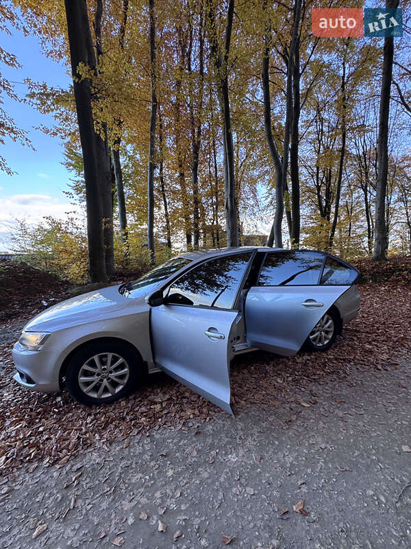 Седан Volkswagen Jetta 2013 в Винниках фото 16 Седан Volkswagen Jetta 2013 в Винниках