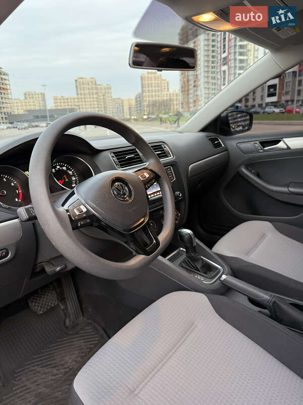 Седан Volkswagen Jetta 2016 в Києві фото 13 Седан Volkswagen Jetta 2016 в Києві