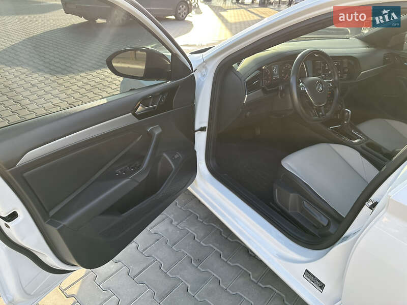 Седан Volkswagen Jetta 2019 в Кривом Роге