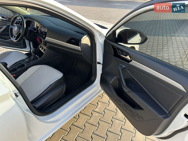 Седан Volkswagen Jetta 2019 в Кривом Роге