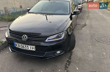 Седан Volkswagen Jetta 2012 в Києві