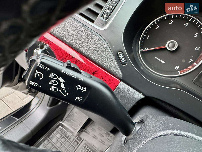 Седан Volkswagen Jetta 2014 в Киеве