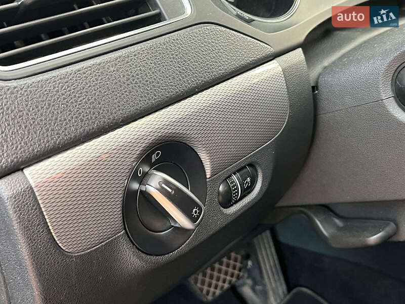 Седан Volkswagen Jetta 2015 в Киеве