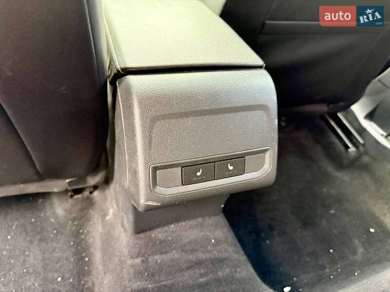 Седан Volkswagen Jetta 2018 в Киеве фото 24 Седан Volkswagen Jetta 2018 в Киеве