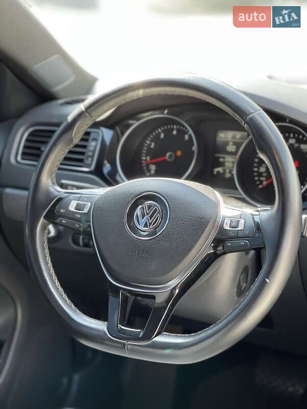 Седан Volkswagen Jetta 2015 в Киеве фото 3 Седан Volkswagen Jetta 2015 в Киеве