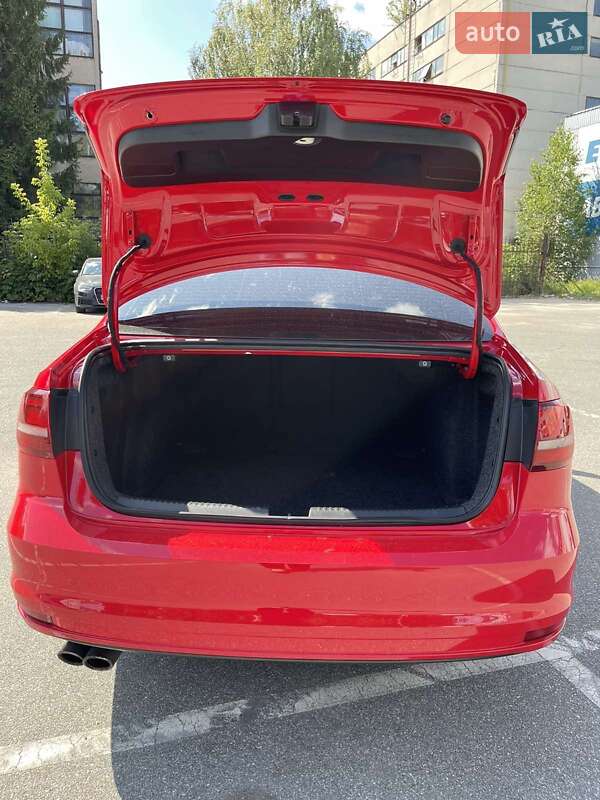 Седан Volkswagen Jetta 2015 в Киеве фото 8 Седан Volkswagen Jetta 2015 в Киеве