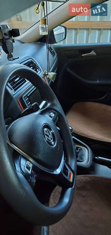 Седан Volkswagen Jetta 2016 в Тячеве