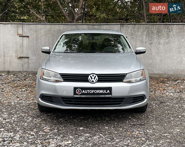 Седан Volkswagen Jetta 2014 в Киеве