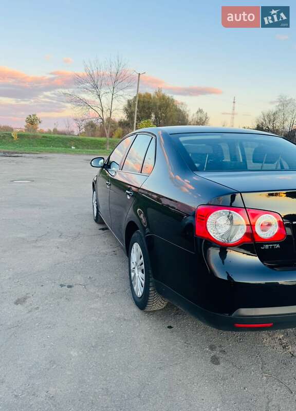 Седан Volkswagen Jetta 2010 в Балте