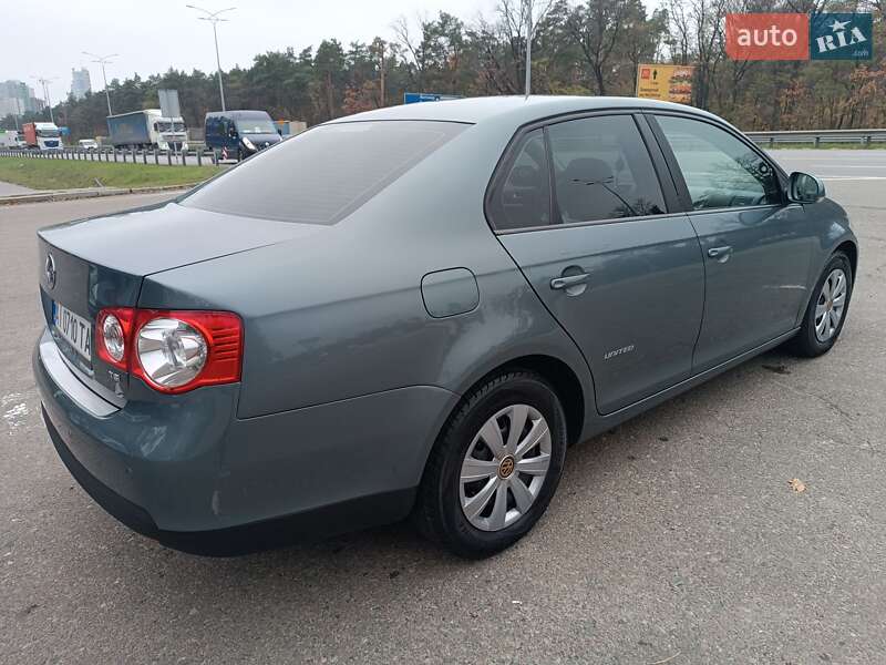 Седан Volkswagen Jetta 2008 в Києві фото 10 Седан Volkswagen Jetta 2008 в Києві