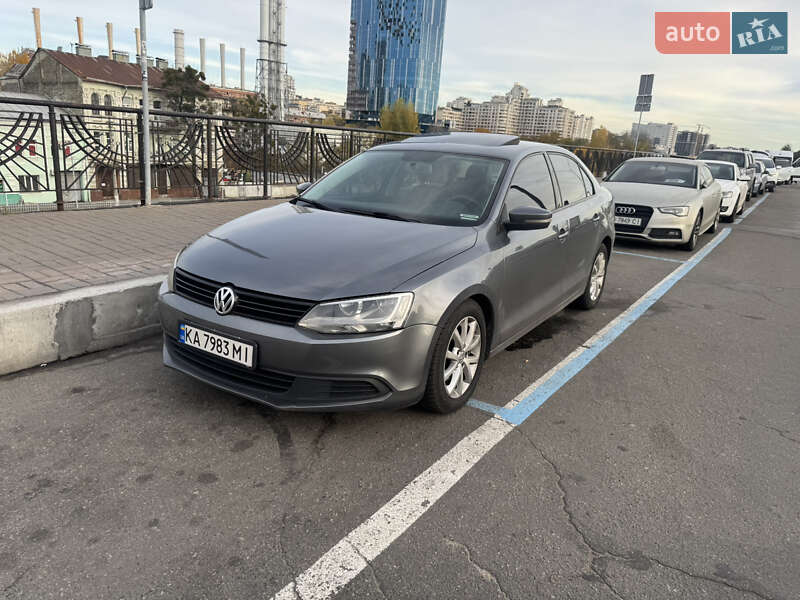 Седан Volkswagen Jetta 2011 в Києві