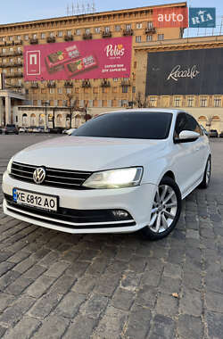 Седан Volkswagen Jetta 2016 в Харкові