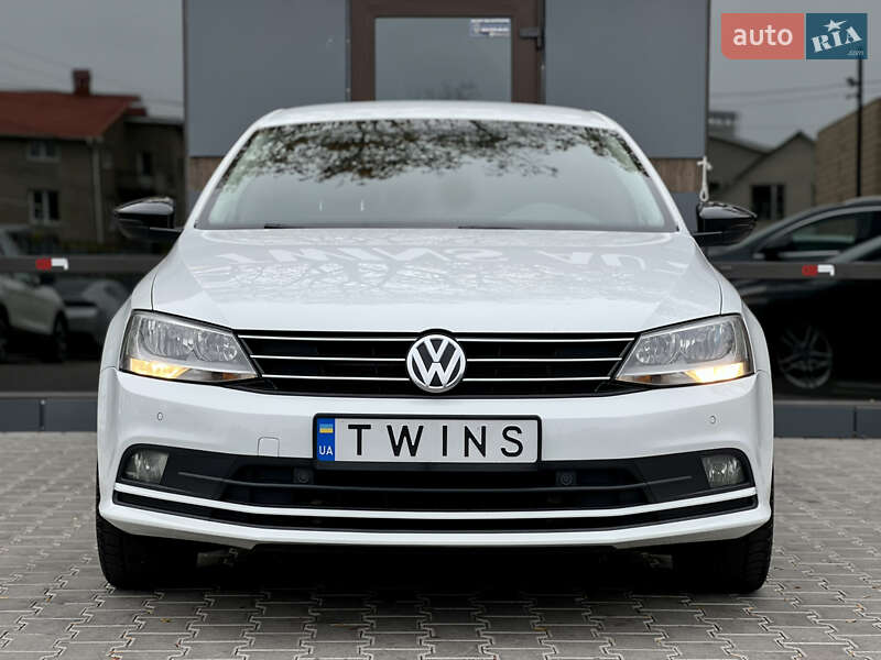 Седан Volkswagen Jetta 2016 в Одессе