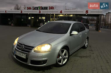 Седан Volkswagen Jetta 2007 в Львове