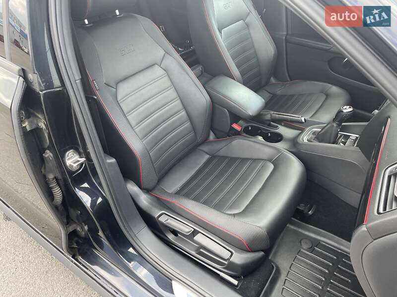 Седан Volkswagen Jetta 2015 в Києві фото 18 Седан Volkswagen Jetta 2015 в Києві