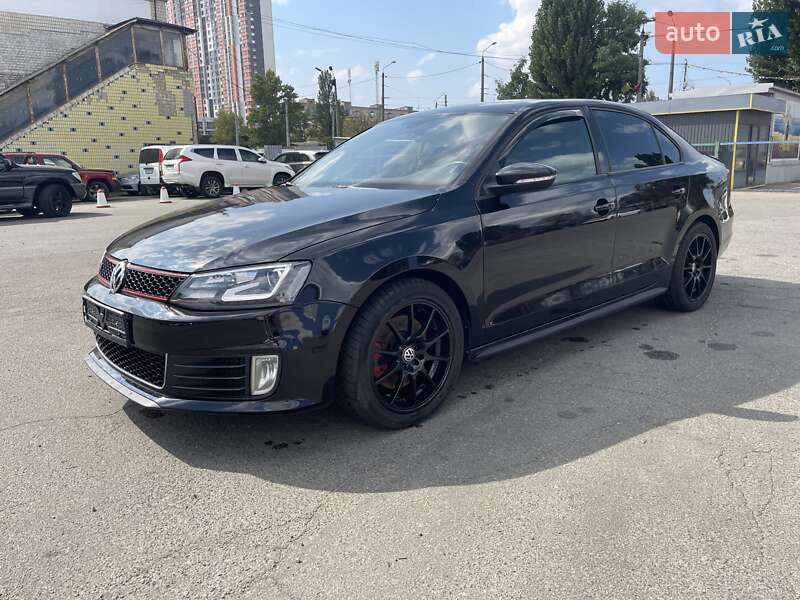 Седан Volkswagen Jetta 2015 в Києві фото 29 Седан Volkswagen Jetta 2015 в Києві