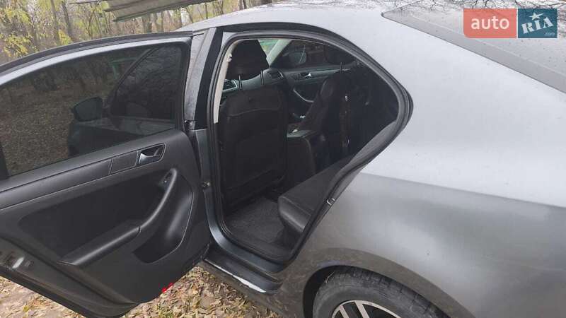 Седан Volkswagen Jetta 2011 в Першотравенске фото 9 Седан Volkswagen Jetta 2011 в Першотравенске