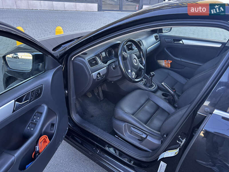 Седан Volkswagen Jetta 2011 в Киеве