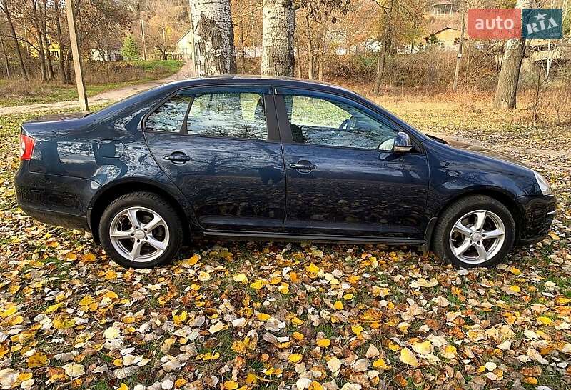 Седан Volkswagen Jetta 2008 в Кобеляках