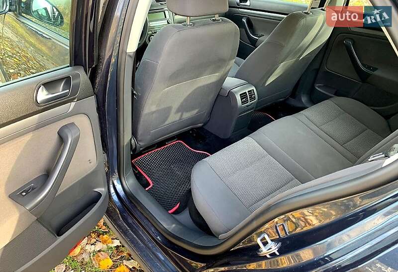 Седан Volkswagen Jetta 2008 в Кобеляках