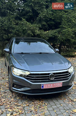 Седан Volkswagen Jetta 2019 в Луцке