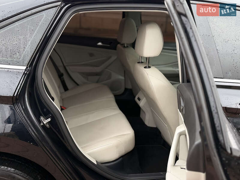 Седан Volkswagen Jetta 2018 в Полтаве