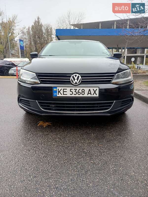 Седан Volkswagen Jetta 2014 в Днепре